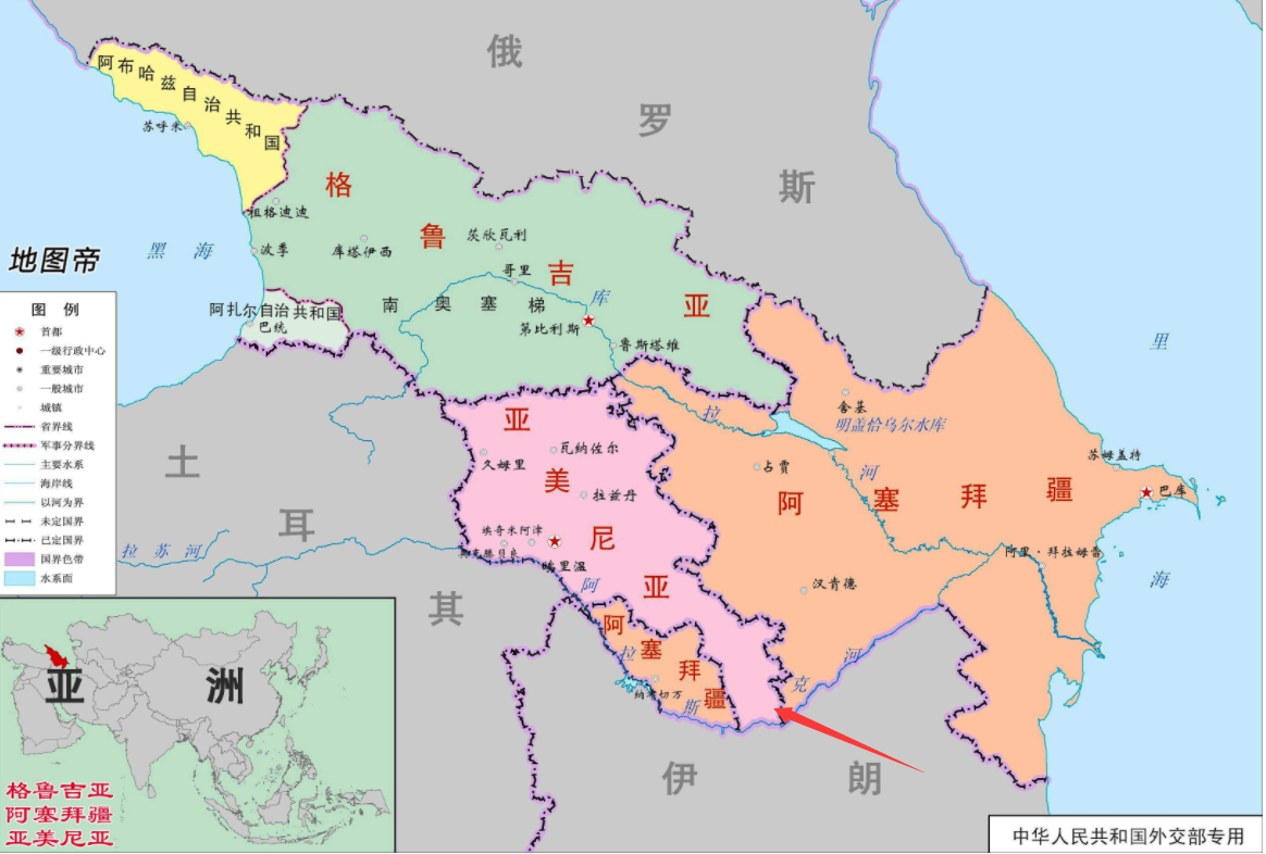 亚美尼亚和阿塞拜疆接壤，周边是土耳其、格鲁吉亚，俄罗斯、伊朗等热点地区 图源：外交部
