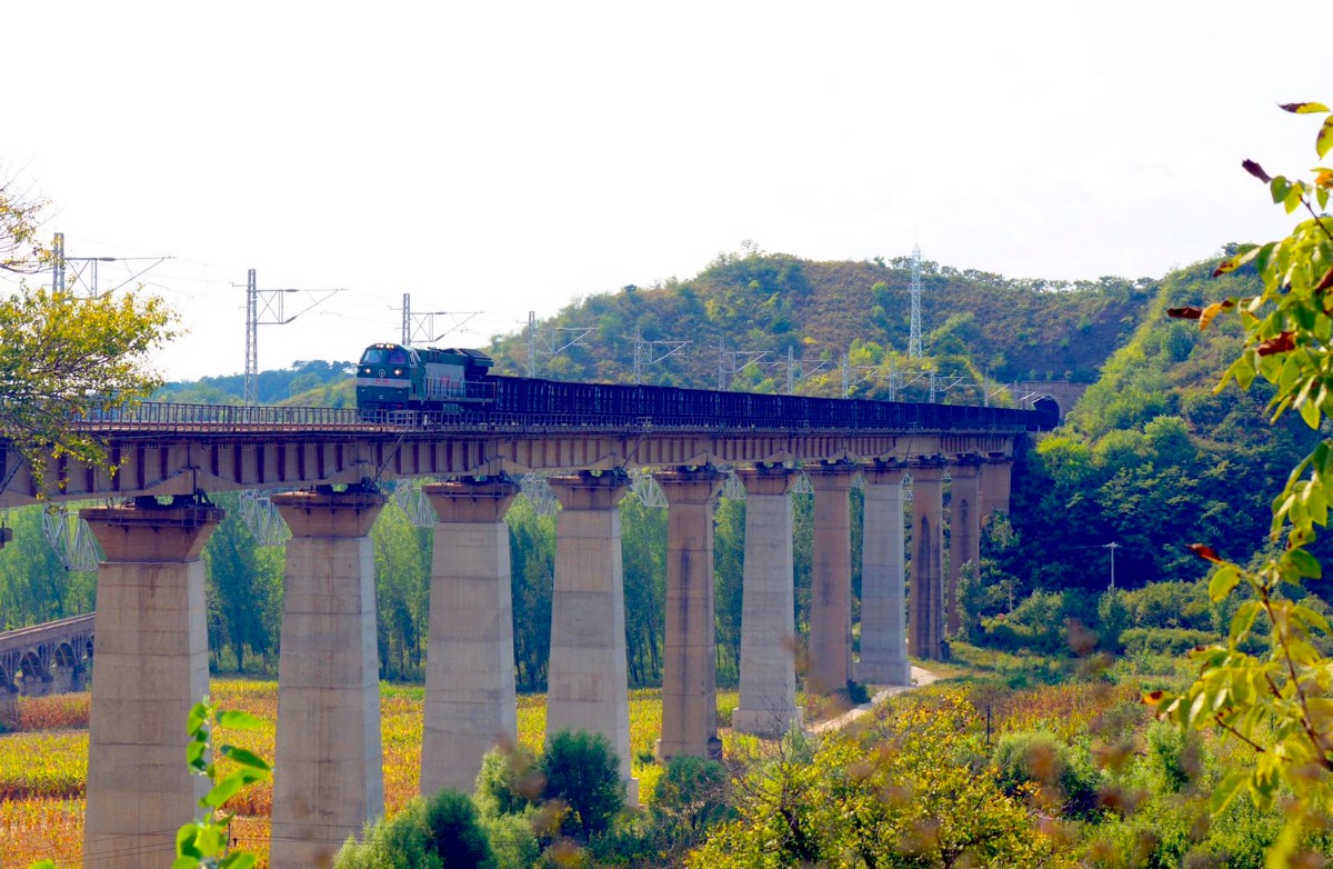 京通铁路北京段提速至每小时百公里,将服务市郊铁路怀密线