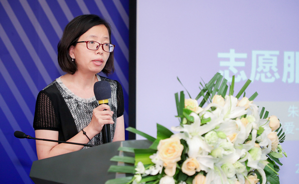 论坛最后,《至爱—庆群谈志愿文学》的作者徐庆群就志愿服务,志愿文学