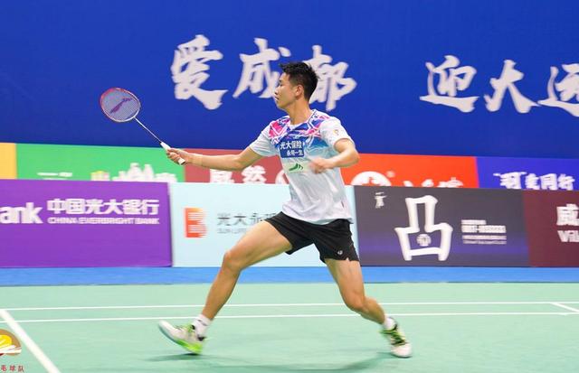 比赛,瑞昌碧源派出冯彦哲和黄雅琼,他们的对手是安徽队的杜越,安誉