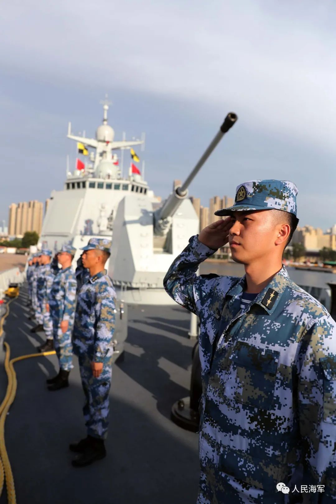 海军第三十六批护航编队起航赴亚丁湾