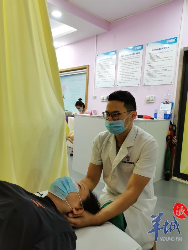 被颈椎病折磨了半年,不料医生手法复位一次搞定