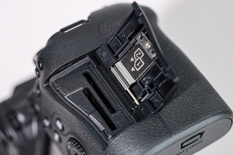 比肩旗舰级实力但性价比更高 佳能eos r6专微评测