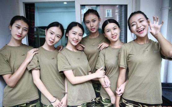 大一女学生要求父母每月给5000元生活费,不以为然:舍友更多