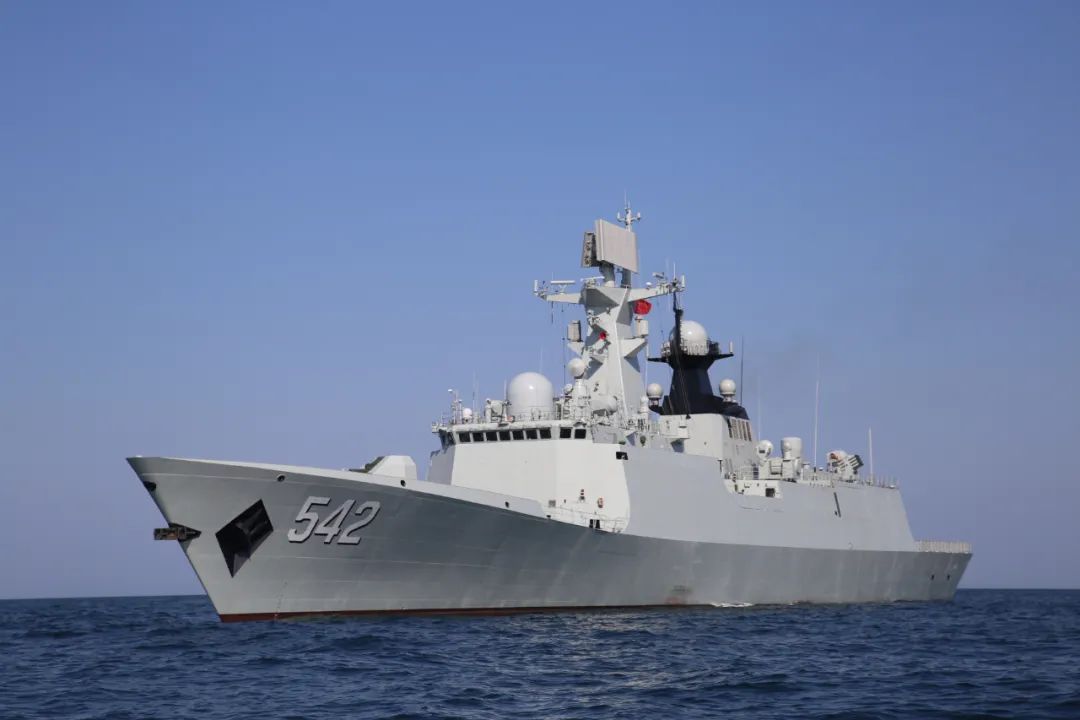 贵阳舰启程奔赴亚丁湾索马里护航