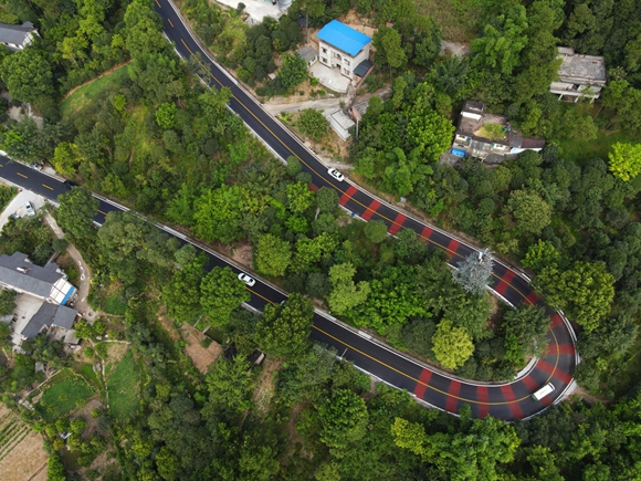 南山公园路修缮完工 市民出行更舒适便捷