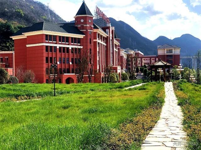 喜报| 六盘水外国语实验学校高考创佳绩