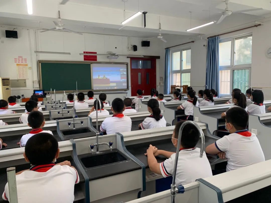 北京市宣武区回民小学分会场(学校供图)
