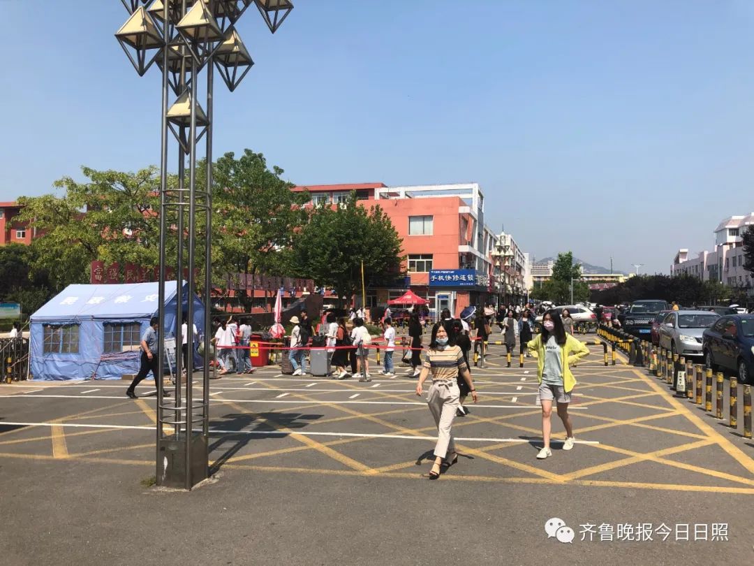 日照大学城学子归来!空寂了半年的大学城热闹起来了!