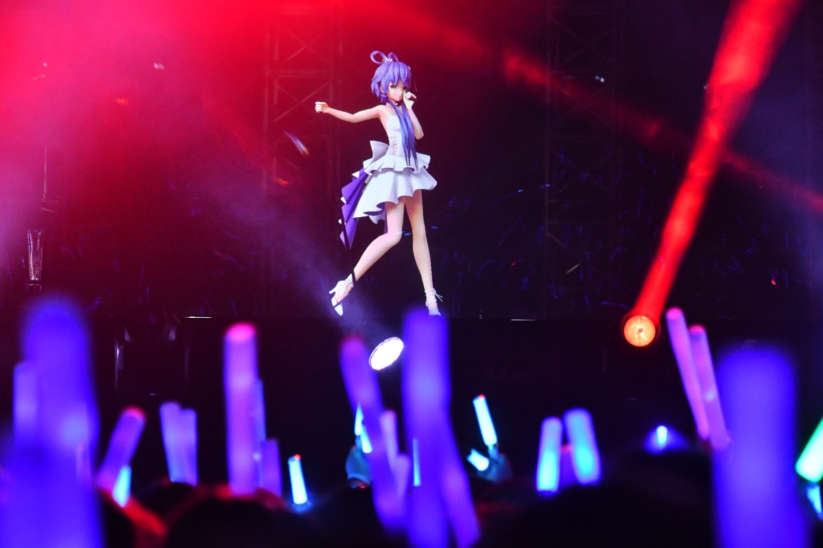 虚拟偶像洛天依:从中国荧幕走向世界舞台|洛天依_新浪新闻