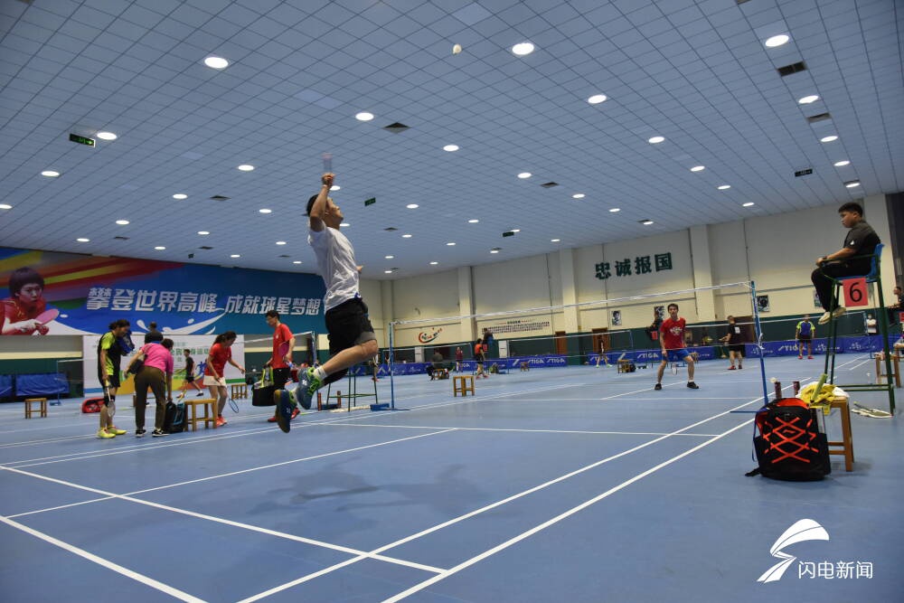 组图山东省第十届全民健身运动会羽毛球比赛在潍坊开赛
