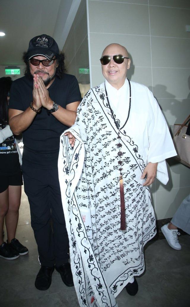 费玉清70岁姐姐恒述法师自曝巨债已由铁粉还清将复出娱乐圈