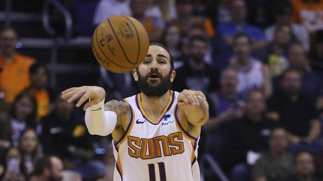 现役传球能力最强的十名球星库里与哈登上榜詹姆斯无缘前三