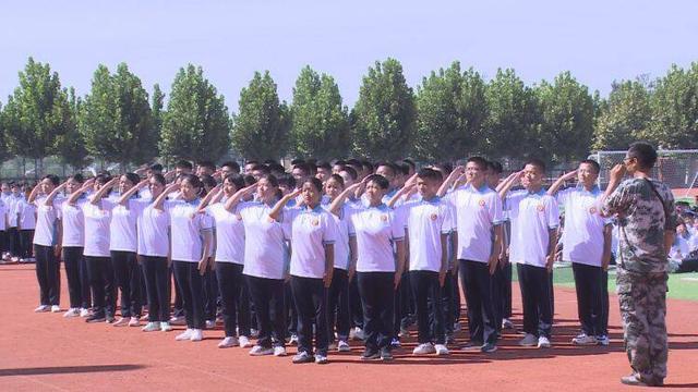 菏泽市成武县一中2020级新生军训圆满结束