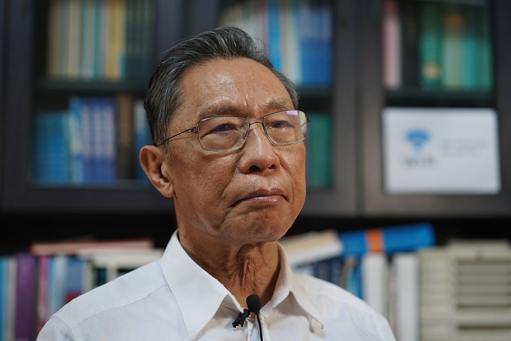 钟南山从医几十年我最大的幸福是始终站在治病救人一线