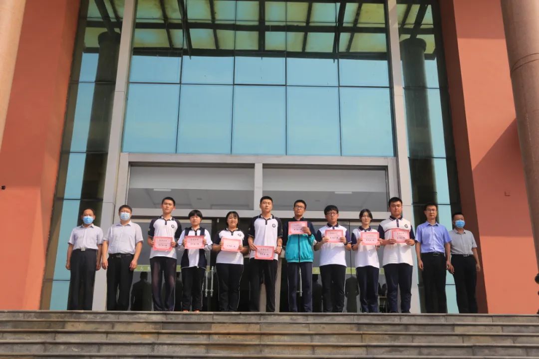 李东海履新北镇中学校长曾任滨州市一中校长