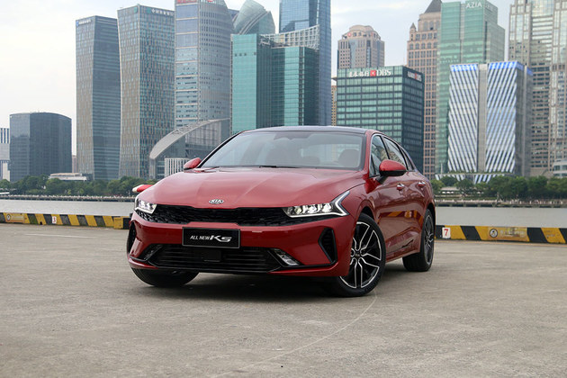 起亚全新k5凯酷购车手册 首推380t尊贵版