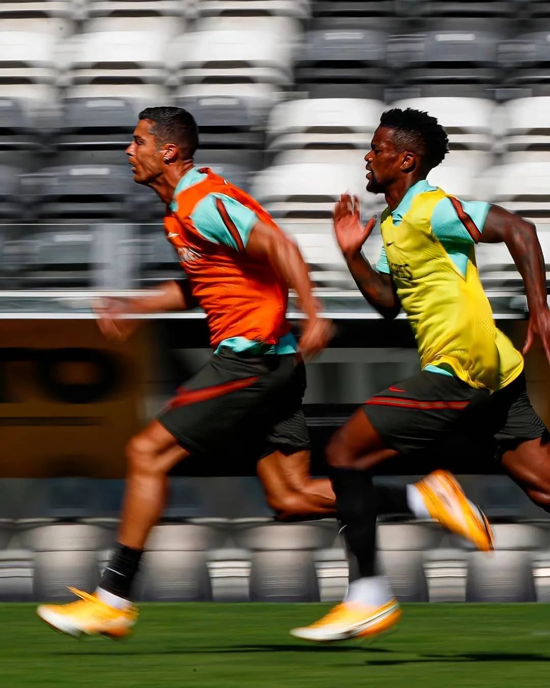 葡萄牙战瑞典,c罗迎来百球里程碑,7年前那个帽子戏法还能再来吗?