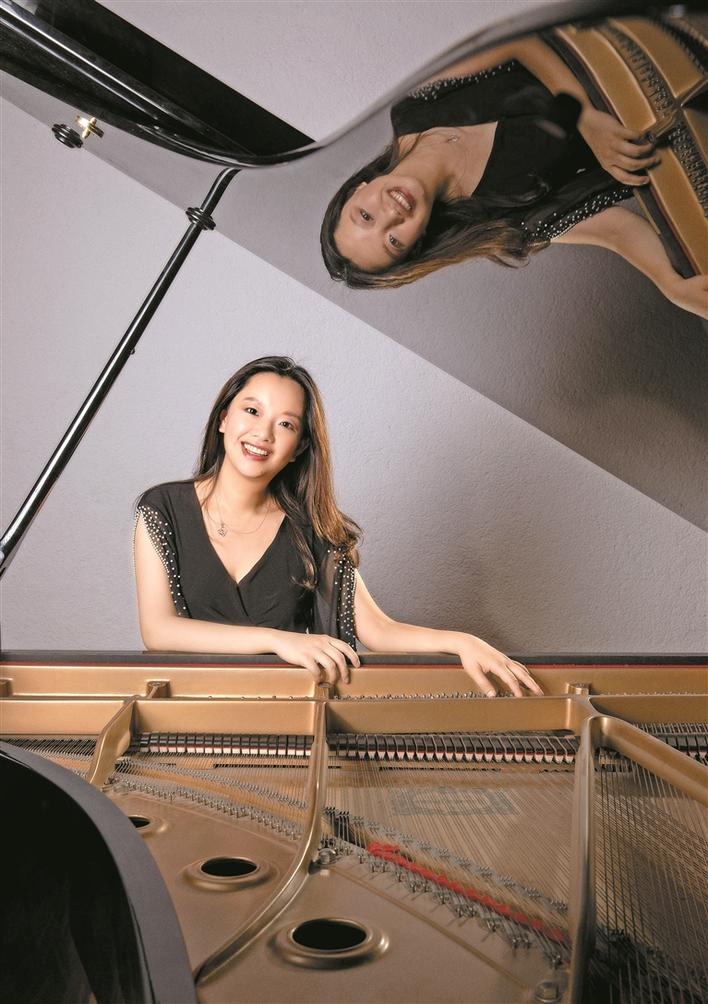 中国爱乐乐团女钢琴家图片