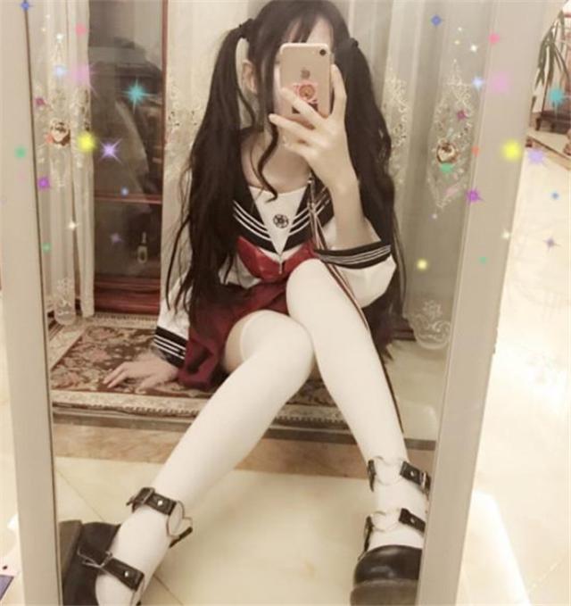 穿jk装有多美蔡萝莉白丝清纯沫子换上后网友一起补课吗