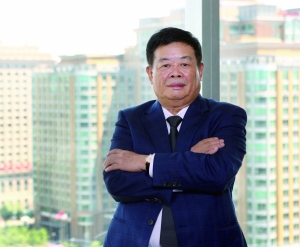 智能化产品打开新成长空间 福耀玻璃曹德旺：适销对路就是高科技