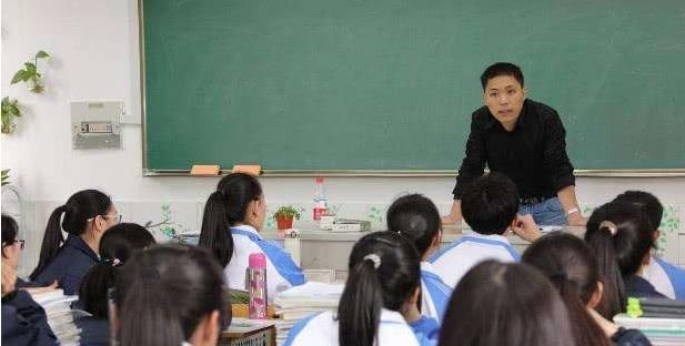 高一成绩班里倒数,高考全校第一考进北大,看他是怎么逆袭的?休闲区蓝鸢梦想 - Www.slyday.coM 高一成绩班里倒数,高考全校第一考进北大,看他是怎么逆袭的?休闲区蓝鸢梦想 - Www.slyday.coM