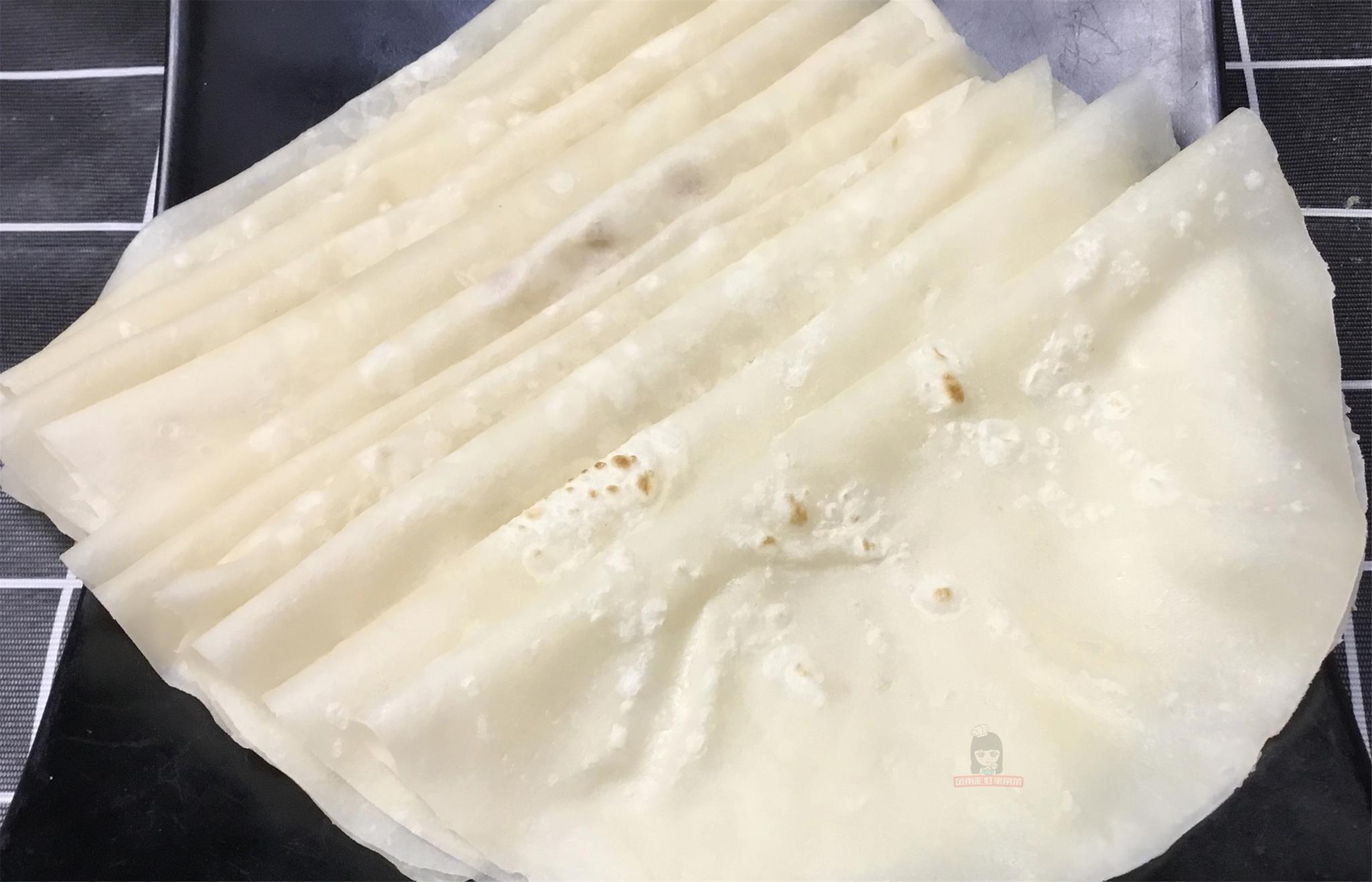 又透明又薄的筋饼老阿姨教你原来做法这么简单一学就会