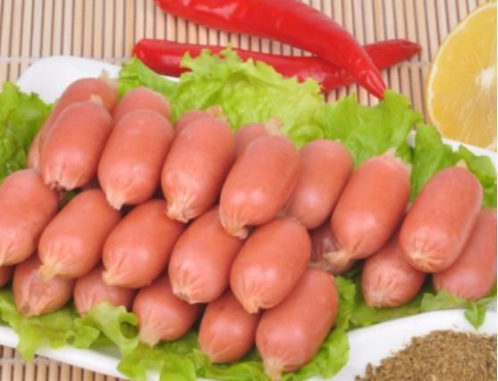 一个美味的饭前小吃,小猪仔肠是怎么做的呢?这个步骤很简单!