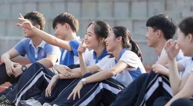 高一成绩班里倒数,高考全校第一考进北大,看他是怎么逆袭的?休闲区蓝鸢梦想 - Www.slyday.coM 高一成绩班里倒数,高考全校第一考进北大,看他是怎么逆袭的?休闲区蓝鸢梦想 - Www.slyday.coM