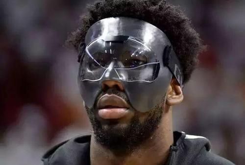 伦纳德化身面具侠,网友吐槽丑出天际!真正的面具侠还得看这7位