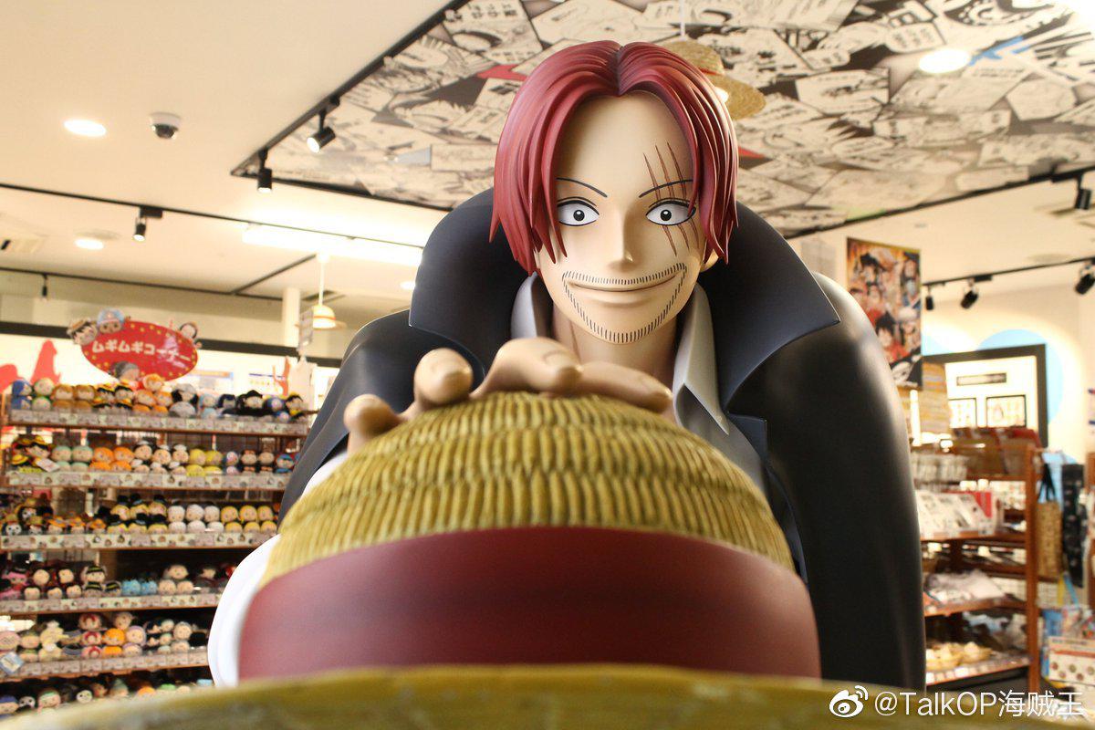 日本草帽商店,这个角度的红发戴帽子