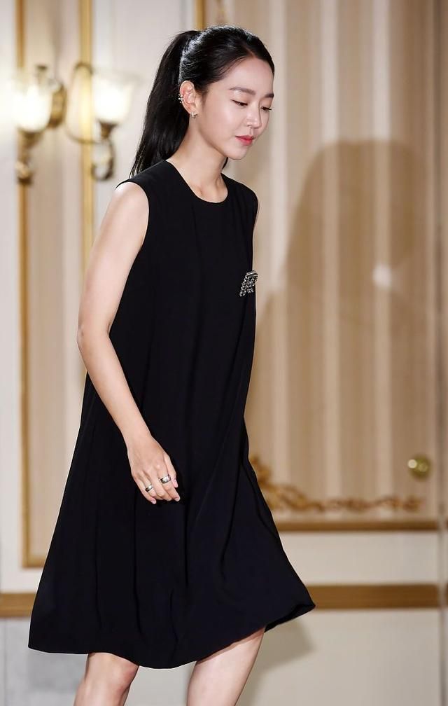 坐拥双情感哲仁王后申惠善该如何面对金正贤与男二爱情夹击