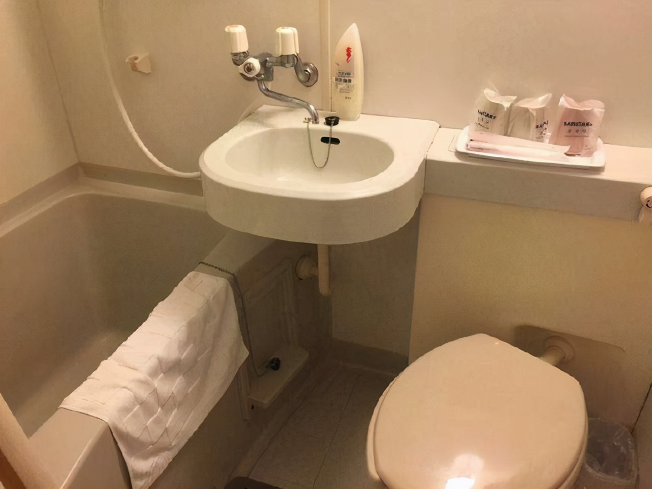 日本卫生间设计真有趣看上去很普通