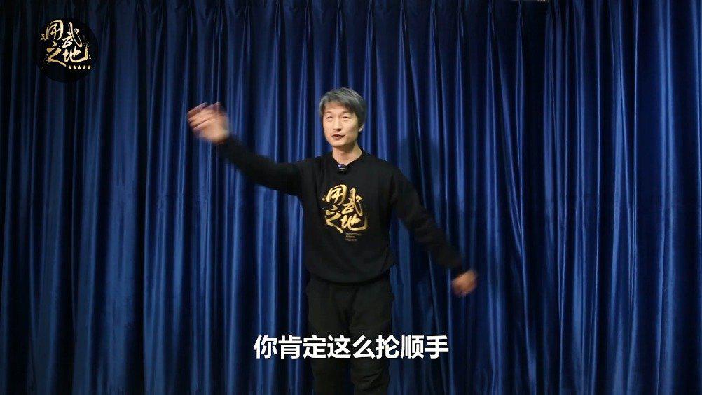 通背拳高手这样出拳,对手瞬间起不来了