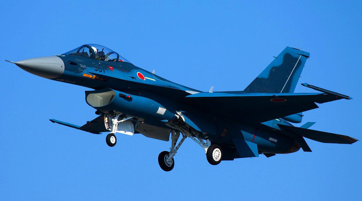 中国的歼-12与日本的f-2战机有很多相似之处……