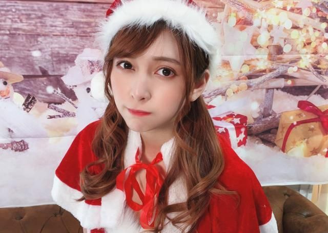 不管怎么说,个人感觉山本结巳是目前《圣刃》中演技最好的一个,尤其是