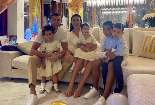 c罗基因强大!龙凤胎女儿又长高了,才3岁大变样,豪门二姐风范