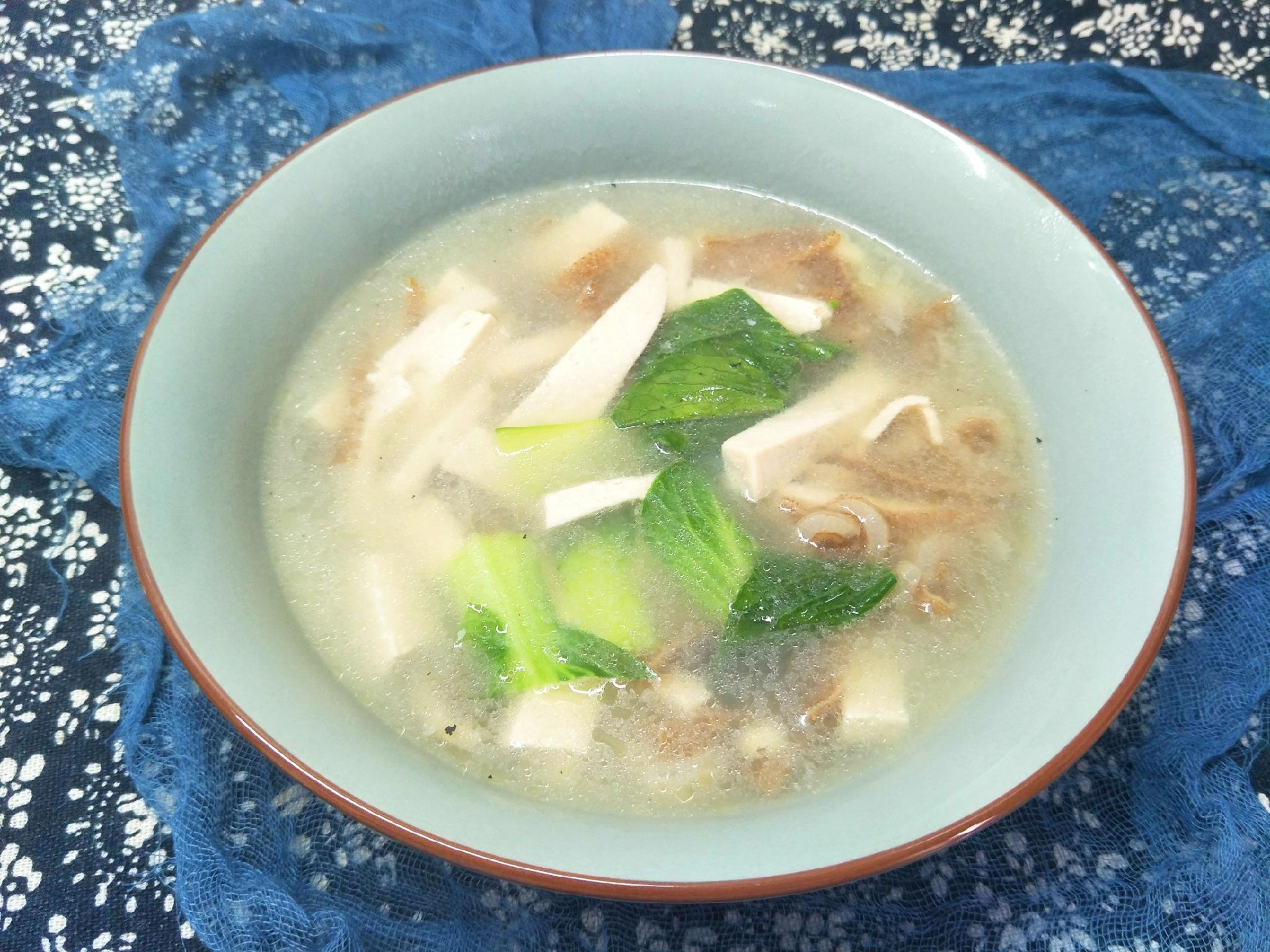 冬天要多喝汤,用牛百叶做碗鲜美汤,好喝又营养,清脆好吃