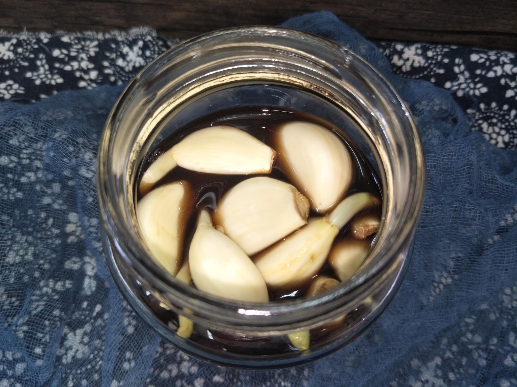 泡腊八蒜时,牢记"2放3选",醋香蒜美,1周大蒜变翠绿|腊八蒜|大蒜|米醋