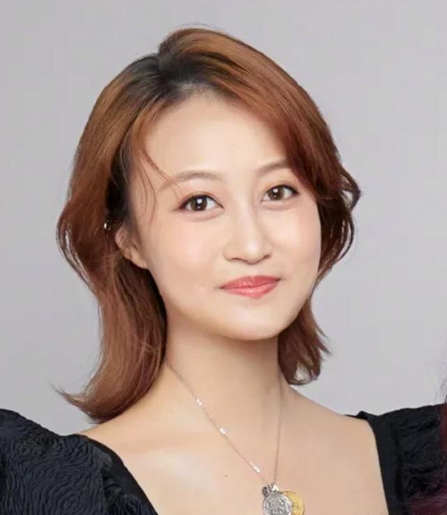 《巴啦啦小魔仙》"凌美琪"走了!因饮酒过度去世,年仅25岁