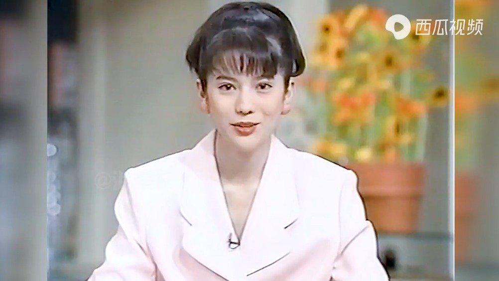 日本最美天气女播报员大石惠,蜡笔小新最爱的姐姐原来真的存在!