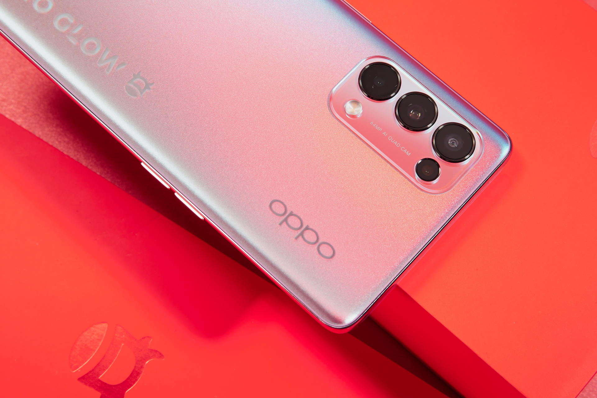 虽说机身十分轻薄,oppo reno5 pro星愿红的续航表现却异常亮眼.