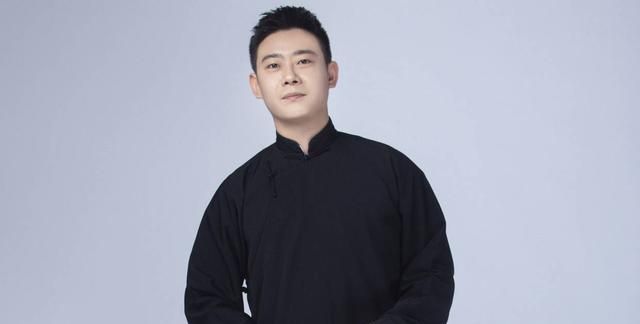 德云社栾云平晒猫,引发网友热议,直呼"说相声真是暴利行业"