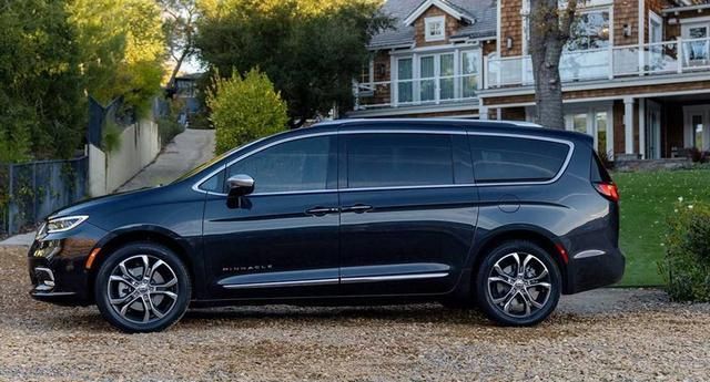 mpv界的"搅局者",宽超2米配v6引擎,静如坐飞机,续航720km