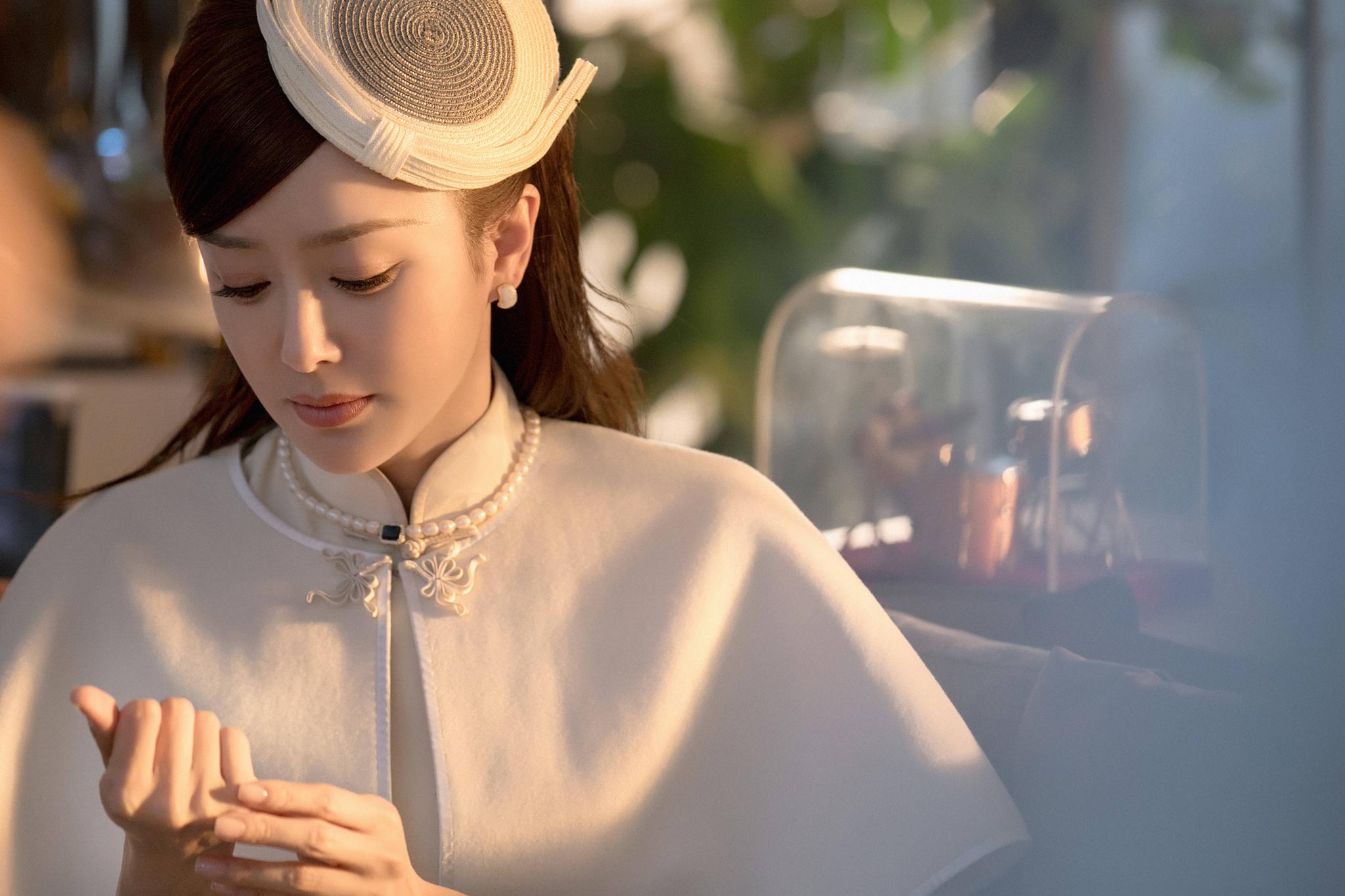 秦岚平行时空遇见你挑战穿越戏民国扮相楚楚动人看点十足