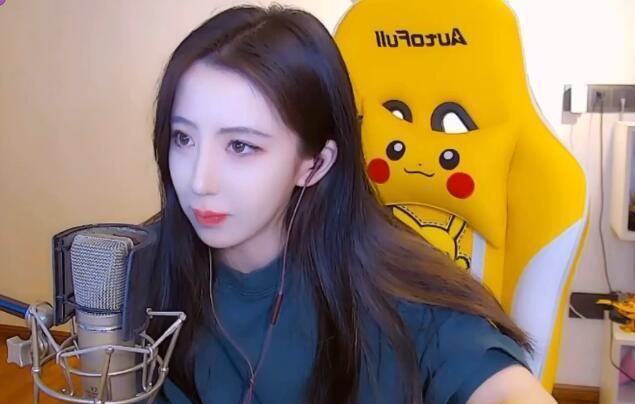 斗鱼绝地求生一姐化身名侦探柯南 逐步分析得出智勋已有女朋友