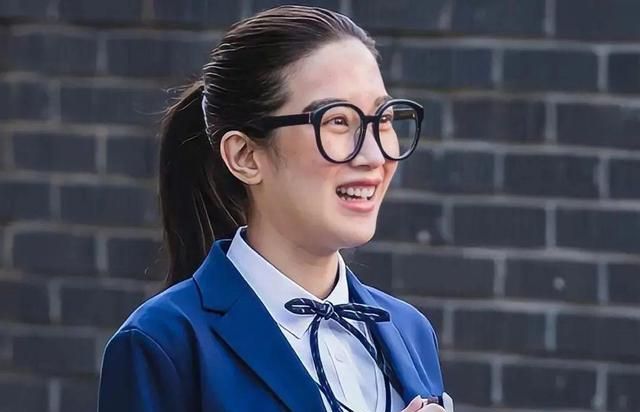 一集入坑,这部女神新剧,太让人上头了|女神降临|朱静|转学_新浪新闻