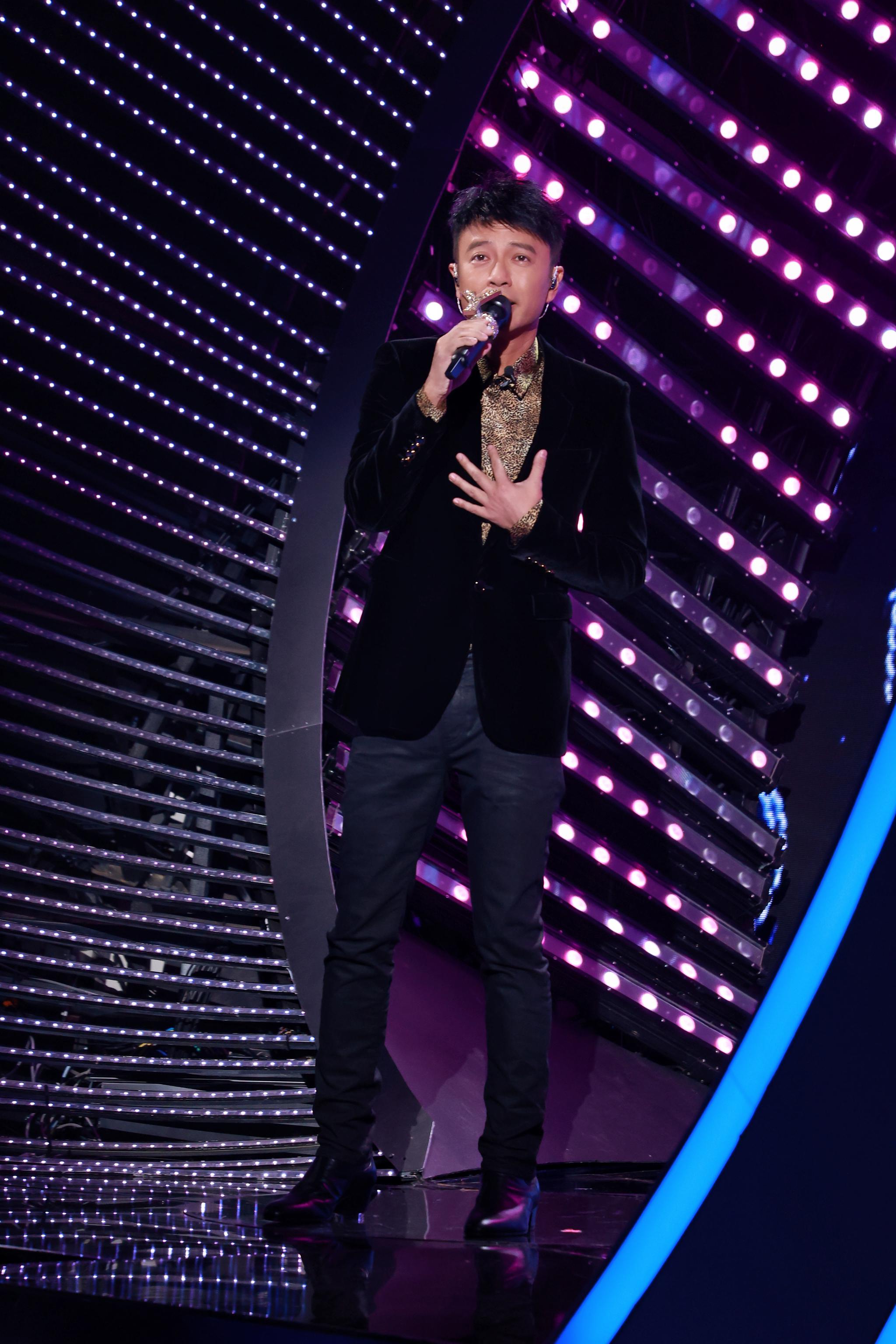 李克勤现身《我歌2》终极盛典 勤深深燃情助力