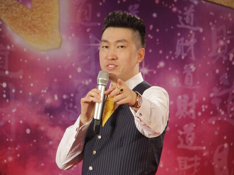 周文强老师想对朋友表达的感情|周文强|老师|缘分_新浪新闻