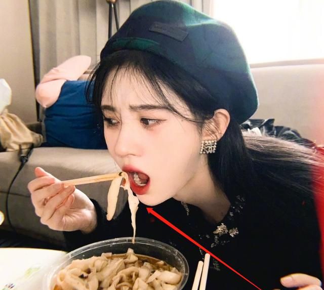 以上是本文全部内容啦,大家觉得鞠婧祎肖战有没有摆拍痕迹呢?